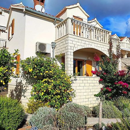 Apartments Benika Bol Extérieur photo