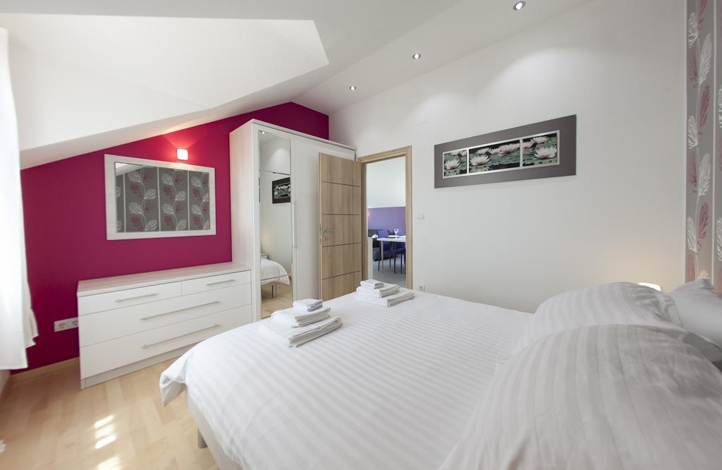 Apartments Benika Bol Chambre photo