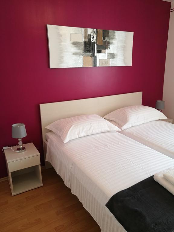 Apartments Benika Bol Extérieur photo