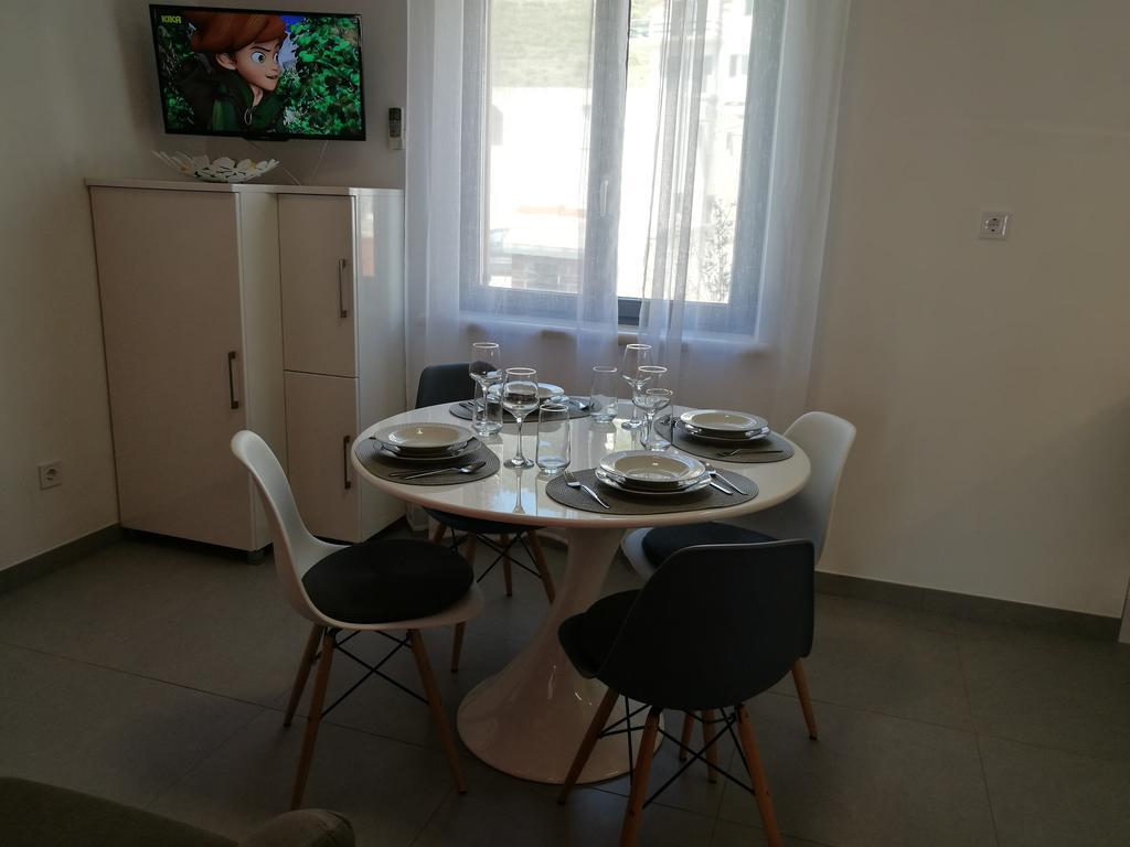Apartments Benika Bol Extérieur photo